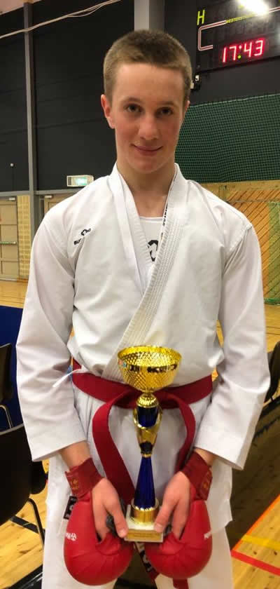 Tage med guld kumite - 70 kg