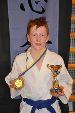 Daniel Barkelind med guld (kumite) och silver (kata)